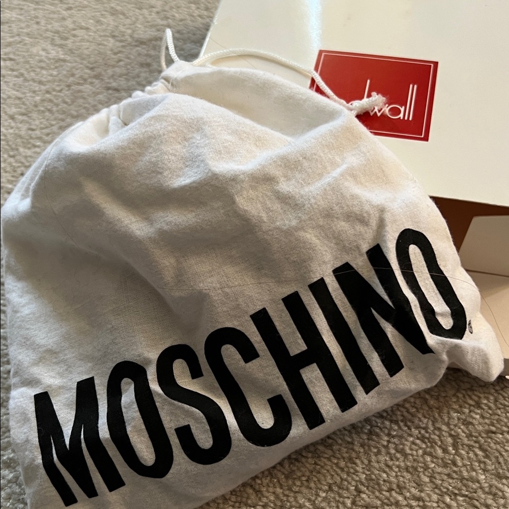 Moschino Black Leather Belt with Dust Bag & Box 💗 - Picture 2 of 16